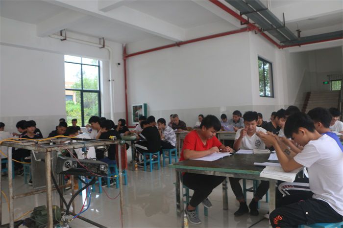 易景东老师“汽车空调排故”一体化教学公开课