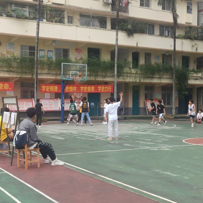 19级学生篮球比赛顺利举行